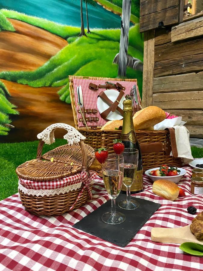Urban Pic Nic Apartment ปิอาซซา เบรมบานา ภายนอก รูปภาพ