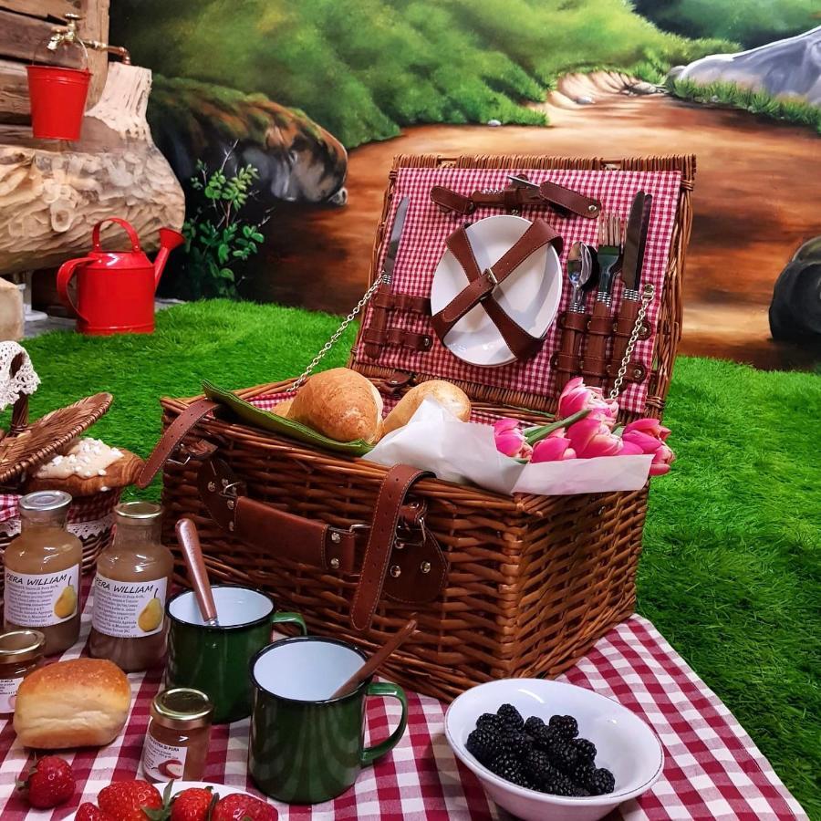 Urban Pic Nic Apartment ปิอาซซา เบรมบานา ภายนอก รูปภาพ